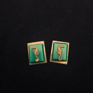 N53 - Vintage Seahorse Clip-On Earrings Green Enamel Gold Tone Nautical